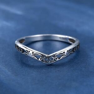 NEW- Gorgeous Sterling Silver Filigree Ring
